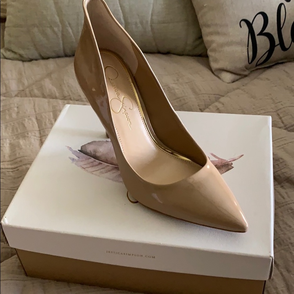 Jessica Simpson “Cambredge” Heels
